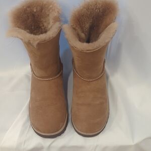 UGG Women's Tan Winter Suede Fur Lined Boots Size 8.5